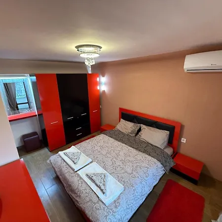 Apartamento Two-bedroom In The Heart Of Burgas, Bogoridi Street *